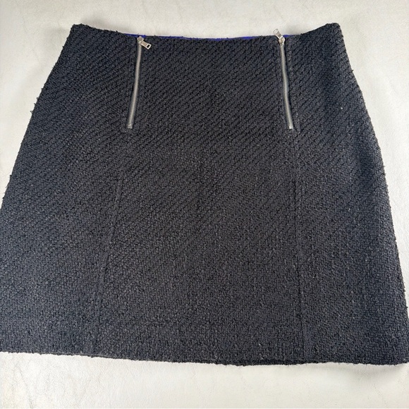 LOFT Dresses & Skirts - Loft Black Tweed Skirt with Front Zipper Details Lined Women’s Size 8